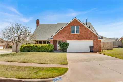 1112 Walnut Ct, Moore, OK 73160