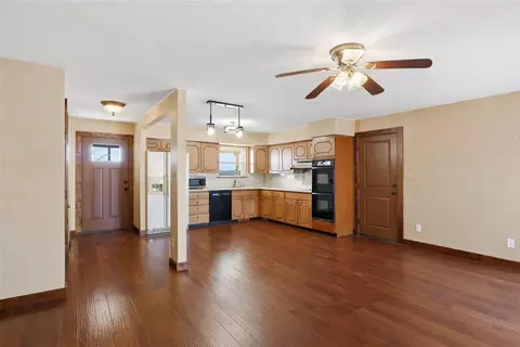 Living - 2385 Mile 32 Rd, Guymon, OK 73942 photo 3 of 4