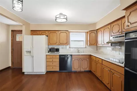 Kitchen - 2385 Mile 32 Rd, Guymon, OK 73942 photo 2 of 3
