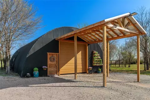 37321 Lake Rd, Shawnee, OK 74801