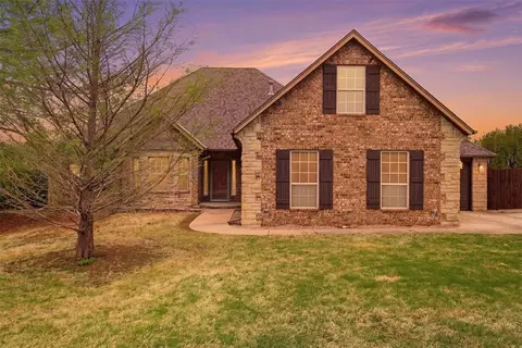 1803 River Ridge Ln, Tuttle, OK 73089