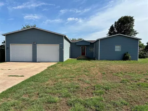 1540 Cross Rd, Altus, OK 73521