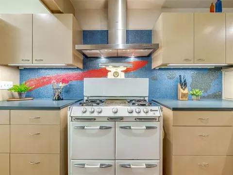 Kitchen - 1102 Mcnamee St, Norman, OK 73069 photo 9 of 9