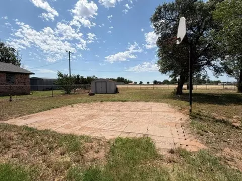 Exterior - 315 E Ada St, Tipton, OK 73570 photo 2 of 2
