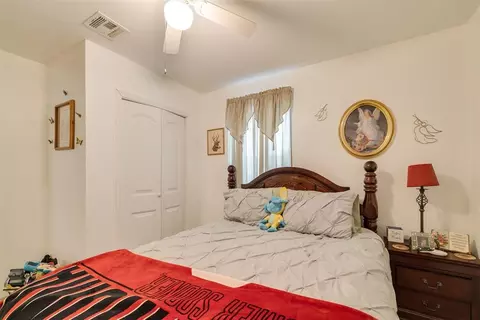 Bedroom - 501 NW 7th St, Checotah, OK 74426 photo 5 of 5