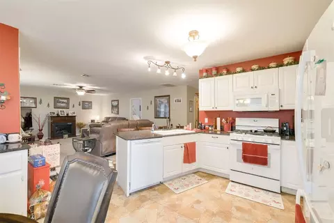 Kitchen - 501 NW 7th St, Checotah, OK 74426 photo 3 of 4