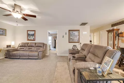 Living - 501 NW 7th St, Checotah, OK 74426 photo 1 of 4