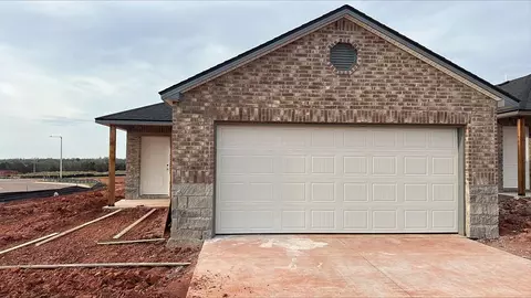 1108 Colt Dr, Guthrie, OK 73044