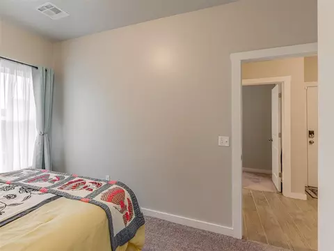 Bedroom - 29261 Spur Cir, Mcloud, OK 74851 photo 6 of 9