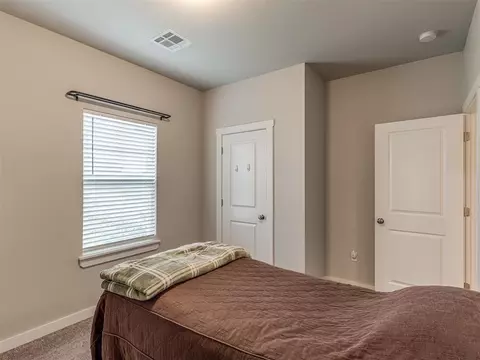 Bedroom - 29261 Spur Cir, Mcloud, OK 74851 photo 2 of 9