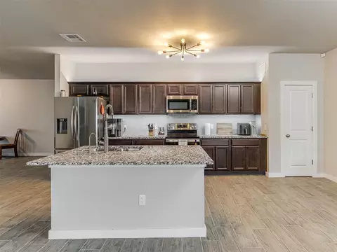 Kitchen - 29261 Spur Cir, Mcloud, OK 74851 photo 1 of 5