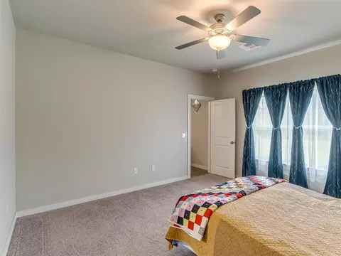 Bedroom - 29261 Spur Cir, Mcloud, OK 74851 photo 9 of 9