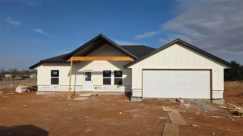 21065 Faith Ln, Purcell, OK 73080