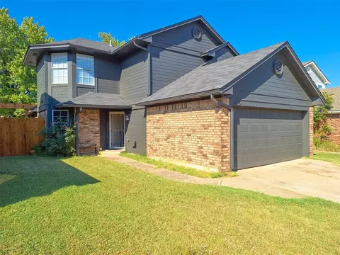 519 Stoneridge Dr, Moore, OK 73160