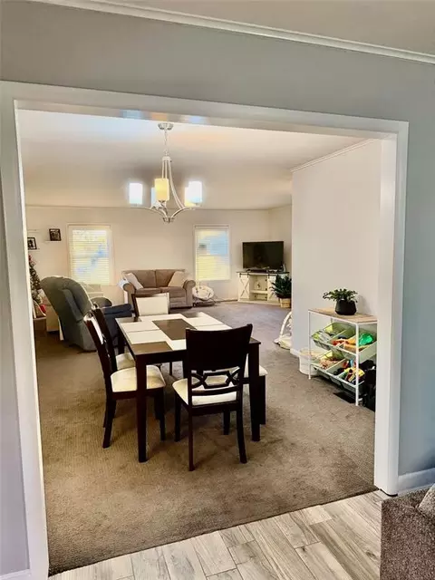 Dining - 721 E 4th St, Chandler, OK 74834 photo 1 of 3