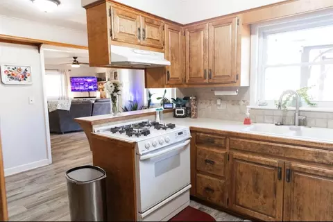 Kitchen - 721 E 4th St, Chandler, OK 74834 photo 4 of 6