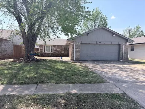 504 Gayclifee Ter, Edmond, OK 73003