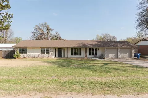 13705 NE 8th St, Choctaw, OK 73020