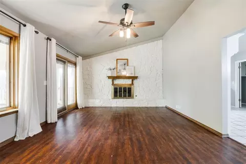 320 Elwood Dr, Edmond, OK 73013