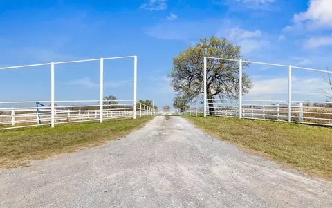 300636 State Highway 29, Foster, OK 73434