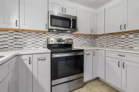 Kitchen - 115 E Haddock St, Norman, OK 73069 photo 3 of 4