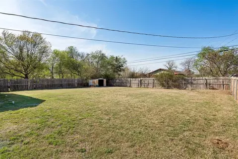 Exterior - 115 E Haddock St, Norman, OK 73069 photo 6 of 9