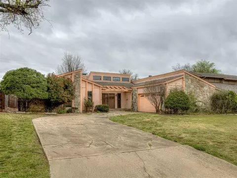 1025 Westchester Dr, Oklahoma City, OK 73114