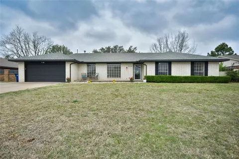 2307 W Club Rd, Duncan, OK 73533