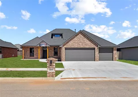 2703 Cloud Nine Cir, Weatherford, OK 73096