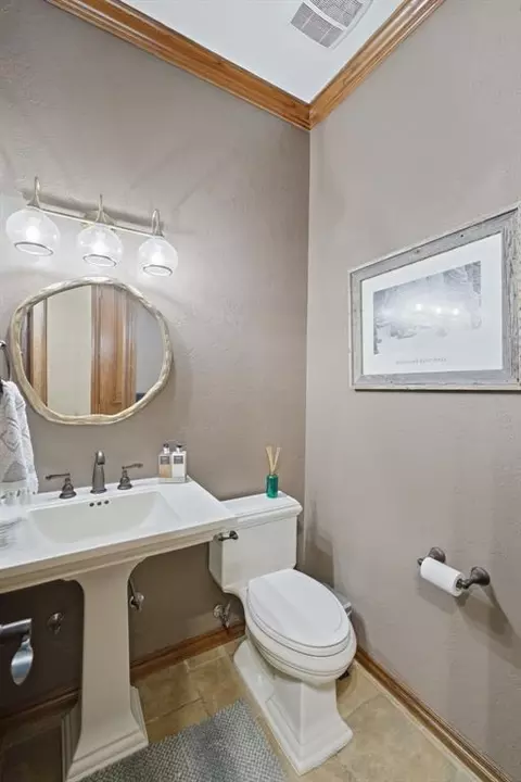 Bath - 4412 Brookfield Dr, Norman, OK 73072 photo 6 of 6