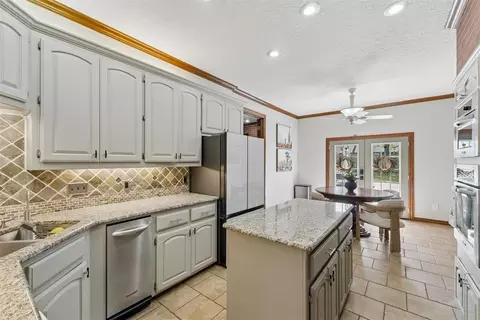 Kitchen - 4412 Brookfield Dr, Norman, OK 73072 photo 2 of 3