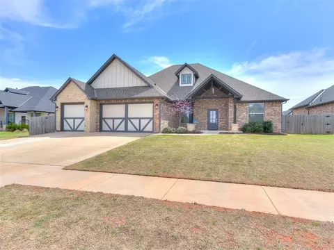 Exterior - 1124 Colonial Ave, Tuttle, OK 73089 photo 2 of 5