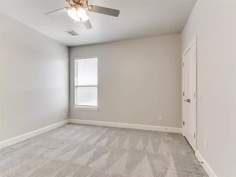 Bedroom - 1124 Colonial Ave, Tuttle, OK 73089 photo 3 of 7