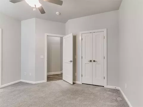 Bedroom - 1124 Colonial Ave, Tuttle, OK 73089 photo 2 of 7