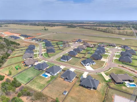 View/Area - 1124 Colonial Ave, Tuttle, OK 73089 photo 5 of 6