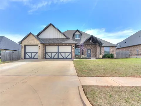 1124 Colonial Ave, Tuttle, OK 73089