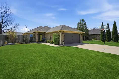 2824 W 2nd St, Elk City, OK 73644