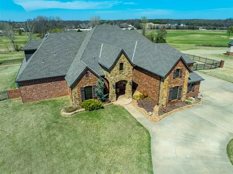 1304 Inverness Cir, Shawnee, OK 74801