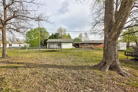 Exterior - 405 W Main St, Jones, OK 73049 photo 3 of 5