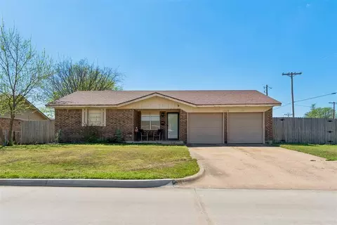 1202 E Louisiana St, Norman, OK 73071