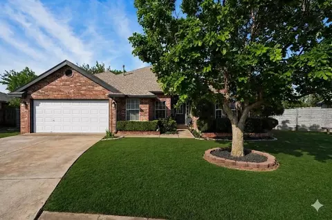 2617 Prescott Ave, Edmond, OK 73013