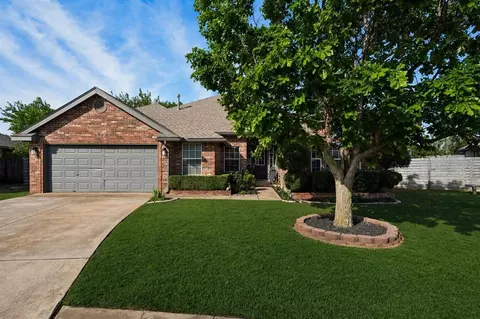 2617 Prescott Ave, Edmond, OK 73013