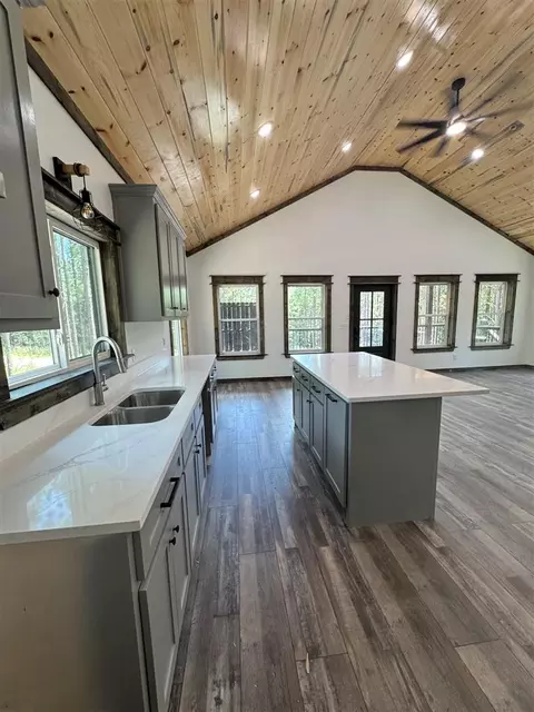 1275 Dawn View Way, Broken Bow, OK 74728