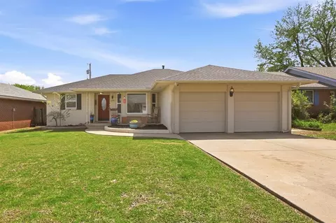 208 E 30th St, Edmond, OK 73013