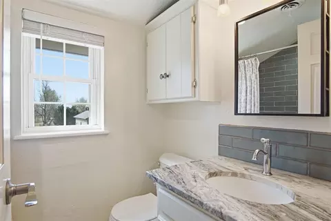 Bath - 7216 Ethan Ln, Tuttle, OK 73089 photo 4 of 6
