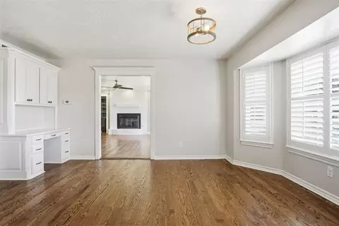 Living - 7216 Ethan Ln, Tuttle, OK 73089 photo 4 of 5