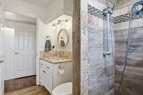 Bath - 7216 Ethan Ln, Tuttle, OK 73089 photo 6 of 6