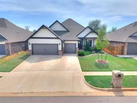 12912 SW 8th St, Yukon, OK 73099