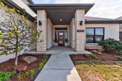 15704 Rockwell Park Ln, Edmond, OK 73013