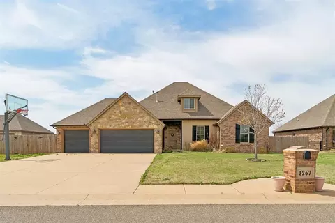 2267 Poplar Ave NW, Piedmont, OK 73078